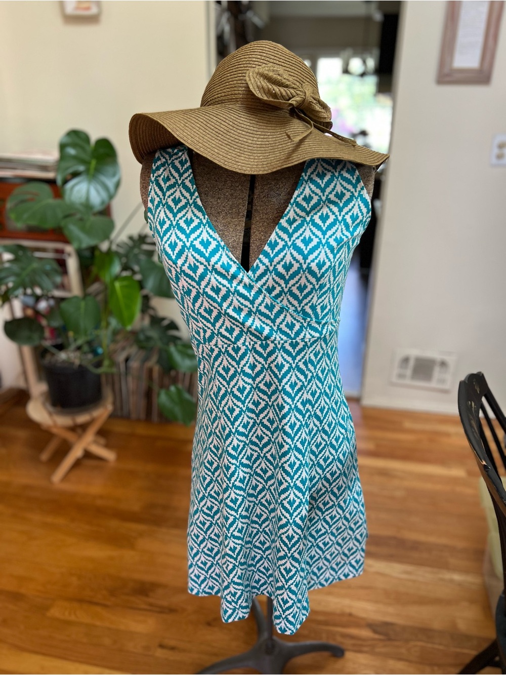 New York & Company Teal and White Geometric Mini Dress - Picture 2 of 2